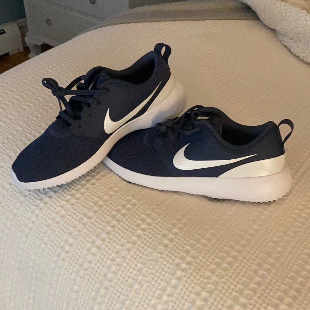 Nike Men’s Golf Shoes, never worn!